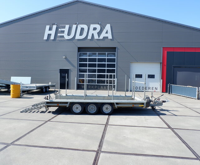 Gebruikte Hulco machinetransporter tridemas 3500kg 394x180cm