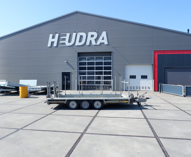 Gebruikte Hulco machinetransporter tridemas 3500kg 394x180cm