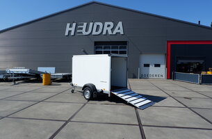 Humbaur gesloten aanhangwagen 1300kg 251x132x152cm met oprijklep