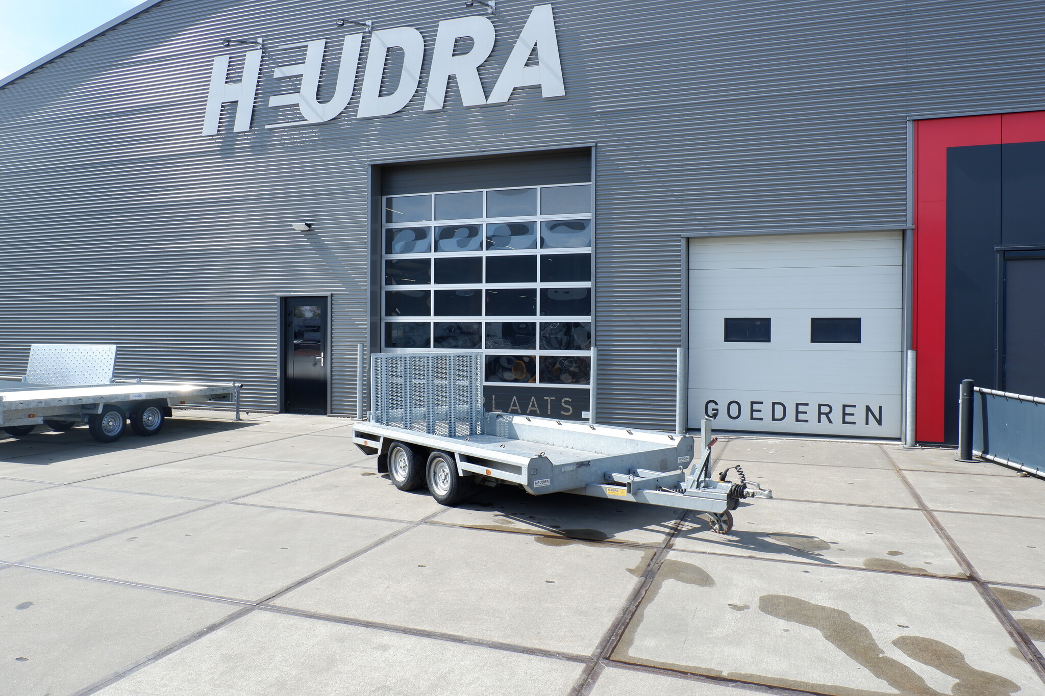 Verhuurmodel Machinetransporter 3000kg 294x150cm