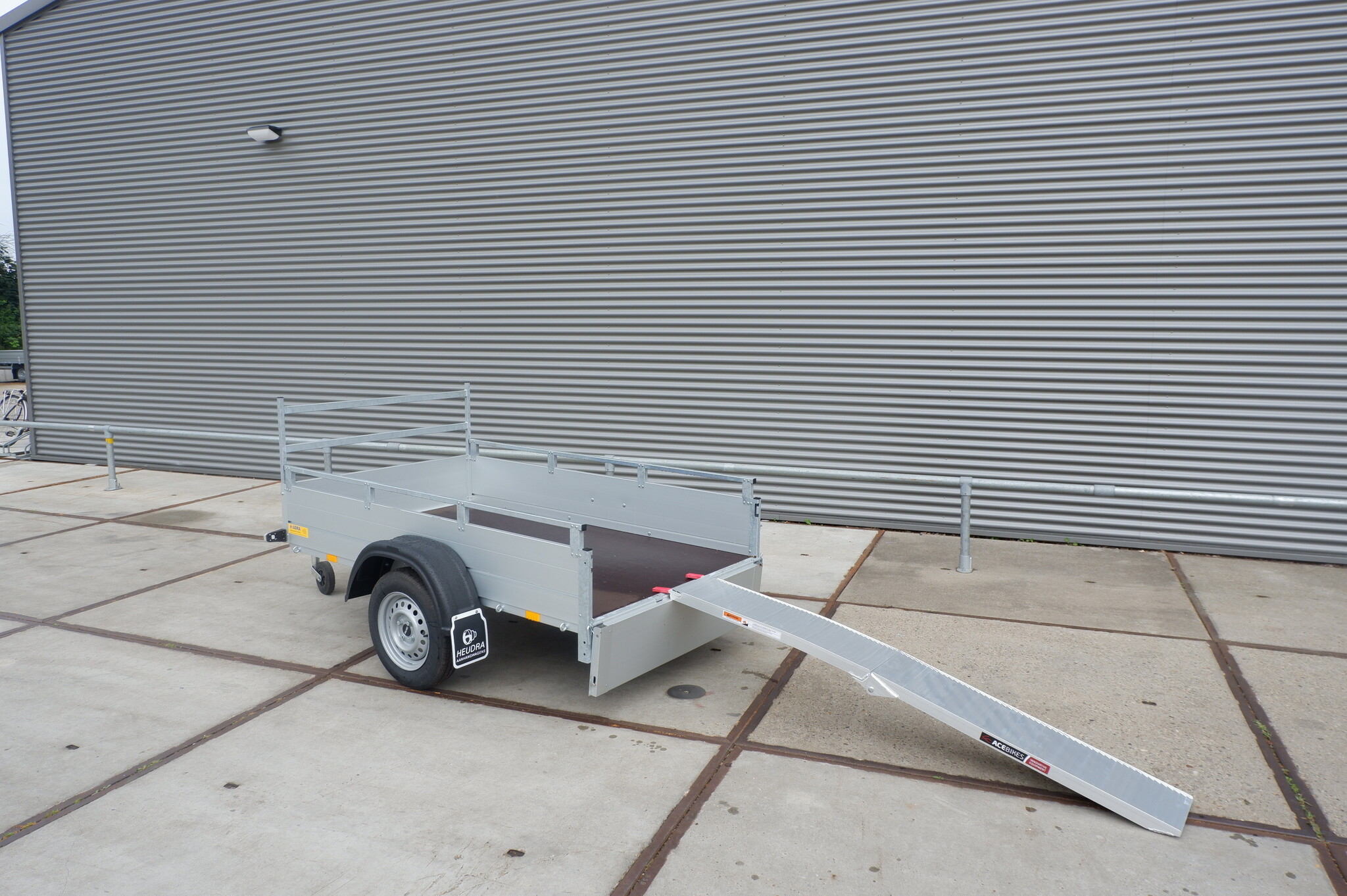 Opklapbare oprijplaat (tot 340kg laadvermogen)