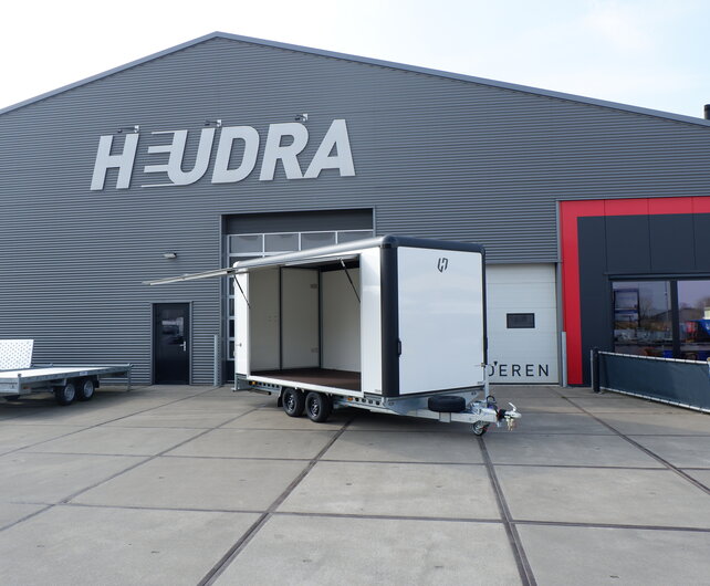 Henra gesloten plateauwagen 3500kg 453x202x220cm met verkoopklep en zijdeur