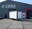 Henra gesloten plateauwagen 3500kg 453x202x220cm met verkoopklep en zijdeur