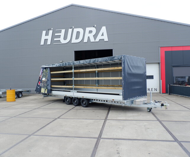 Henra plateauwagen met Maatwerk schuifzeil huif