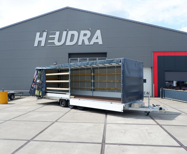 Henra plateauwagen met Maatwerk schuifzeil huif