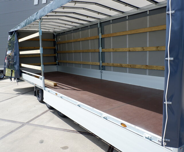 Henra plateauwagen met Maatwerk schuifzeil huif