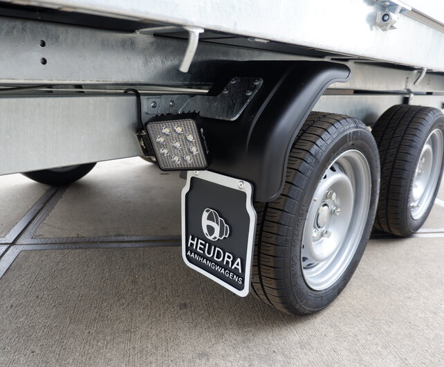 Saris elektrische kipper achterwaarts 2700kg  306x184cm