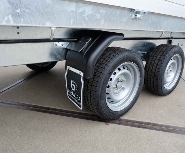 Saris elektrische kipper achterwaarts 2700kg 306x170cm