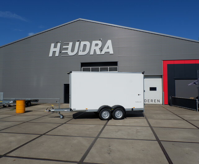 Humbaur gesloten aanhangwagen 2500kg 407x177x200cm