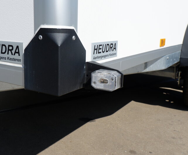 Humbaur gesloten aanhangwagen 2500kg 407x177x200cm
