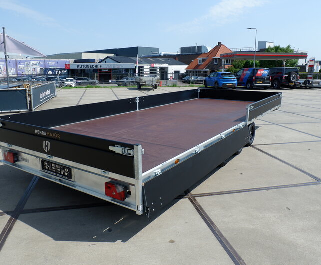 Henra plateauwagen 3500kg 633x248cm BlackLabel