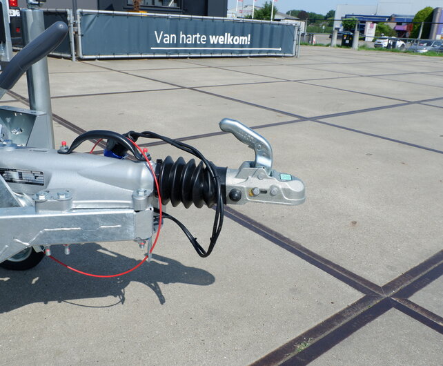 Henra plateauwagen 3500kg 633x248cm BlackLabel