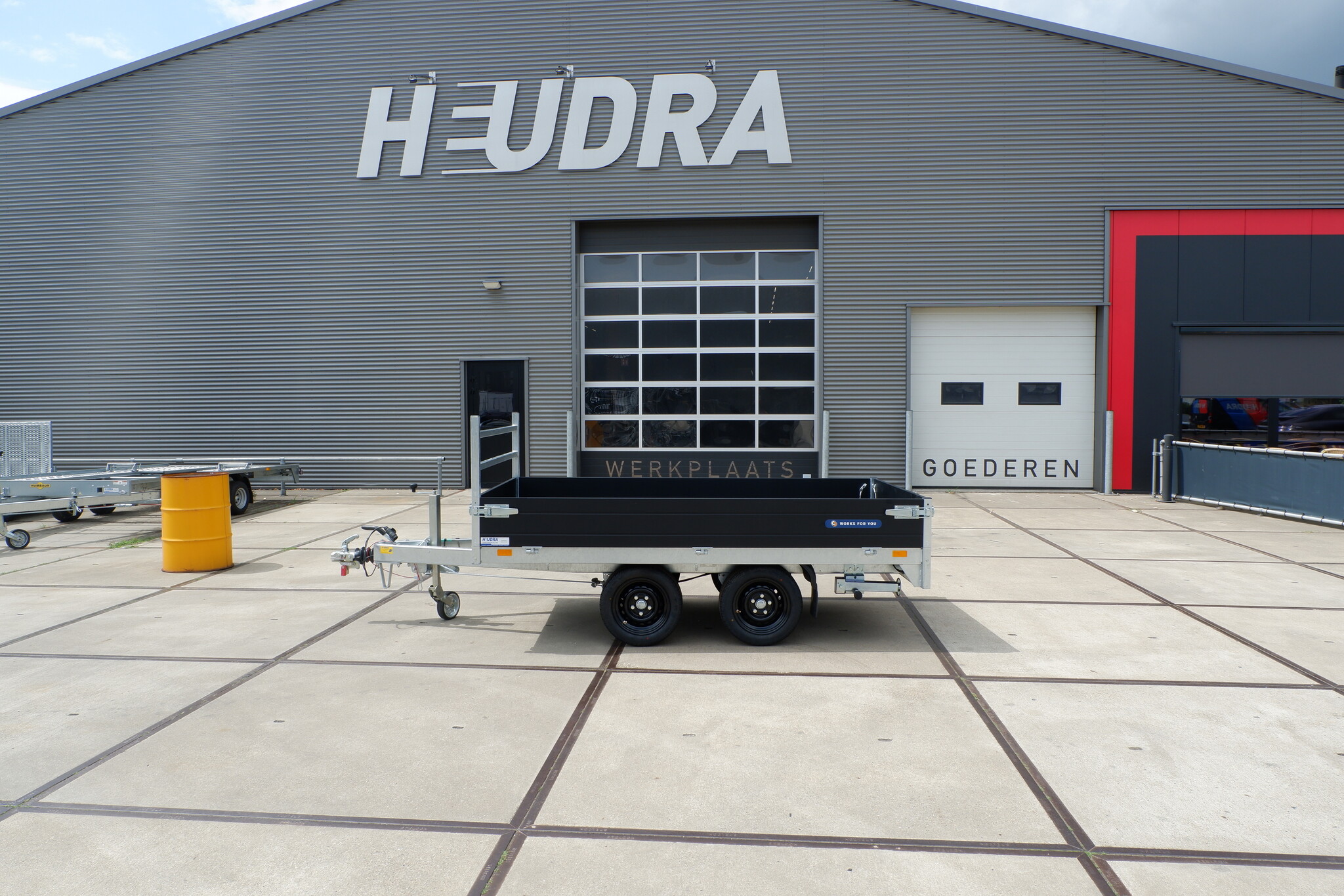 Saris plateauwagen 2000kg 276x150cm Black Edition