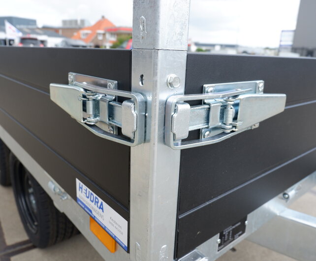 Saris plateauwagen 2000kg 276x150cm Black Edition
