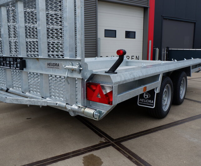 Hulco Terrax-2 3000kg 294x150cm machine-transporter met klep 150cm