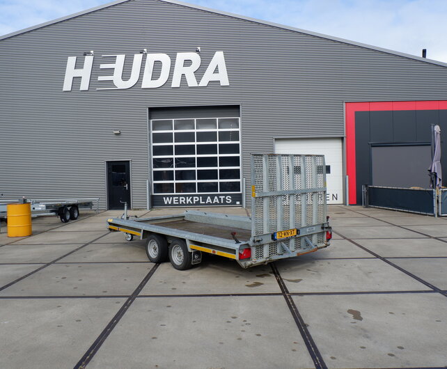 Gebruikte Hulco machinetransporter 3500kg 394x180cm