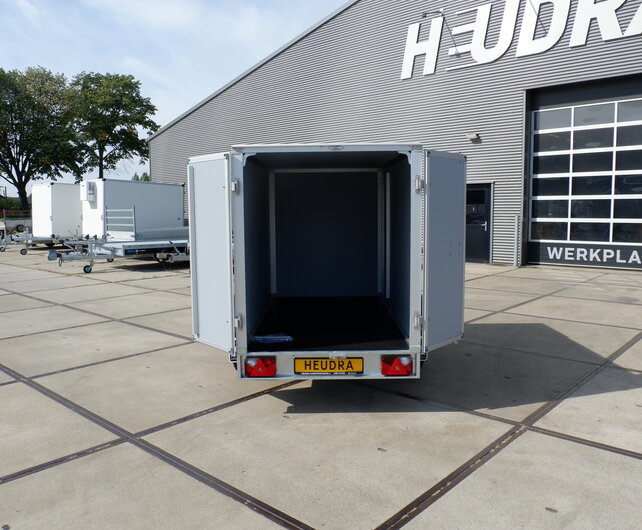Saris gesloten aanhangwagen GO 1350kg 256x134x150cm met zijdeur