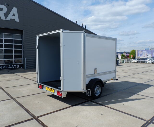 Saris gesloten aanhangwagen GO 1500kg 306x154x180cm met verkoopklep