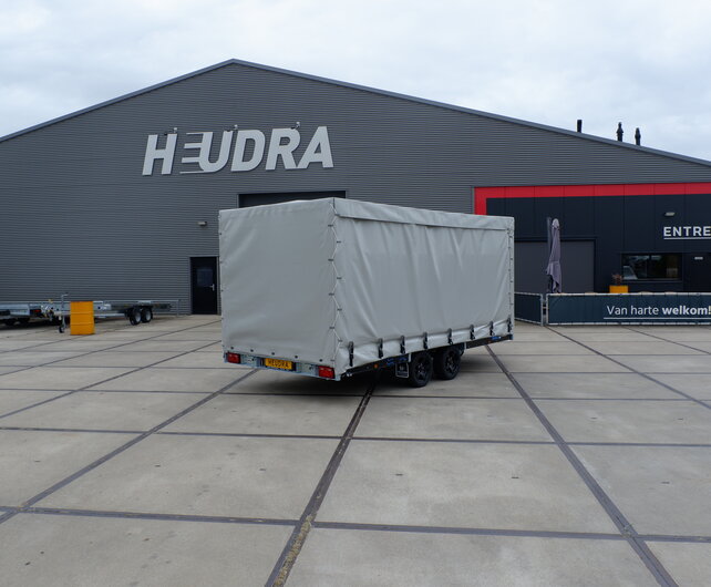 Hulco Carax autotransporter met huif 3000kg 440x207x180cm
