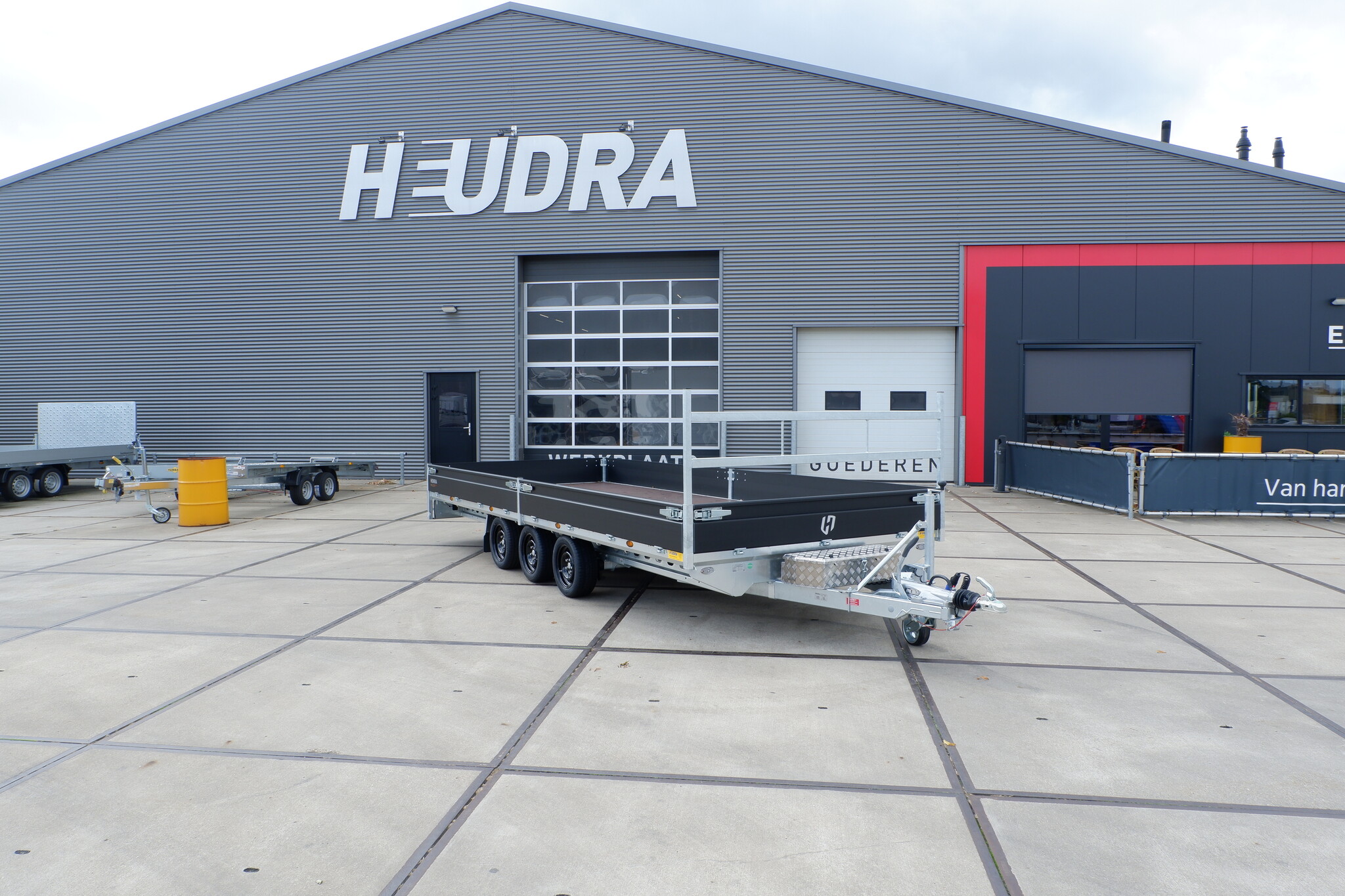 Henra plateauwagen 3500kg 553x222cm Xpert BlackLabel