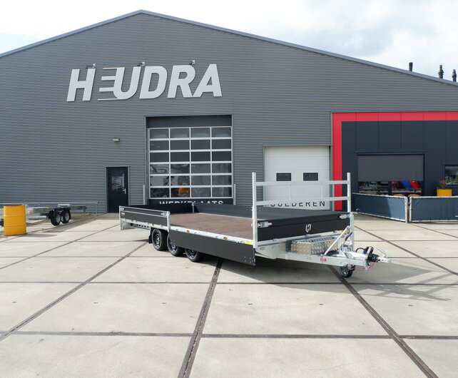 Henra plateauwagen 3500kg 553x222cm Xpert BlackLabel