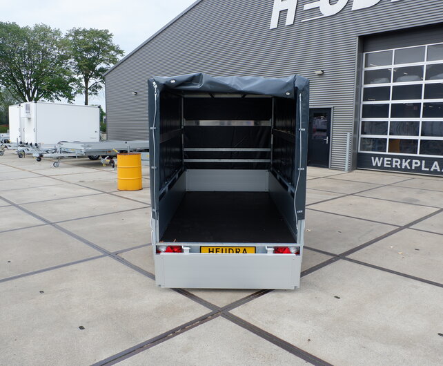 Anssems BSX bakwagen 1350kg met huif 251x130x150cm