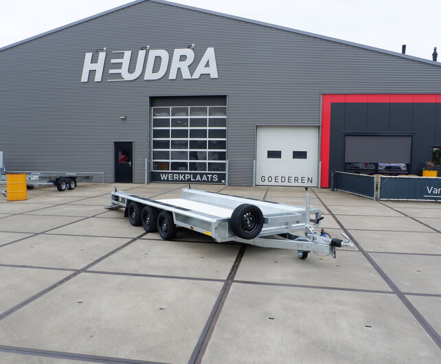 Henra machinetransporter 3500kg 450x170cm Aluminium klikvloer met oprijbalken
