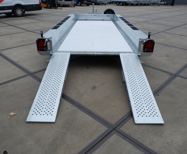 Henra machinetransporter 3500kg 450x170cm met oprijbalken