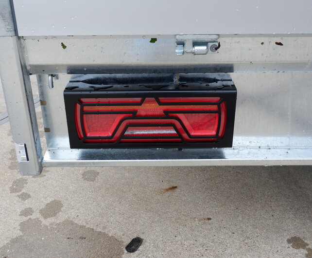 Henra plateauwagen tridemas 3500kg 633x222cm Xpert