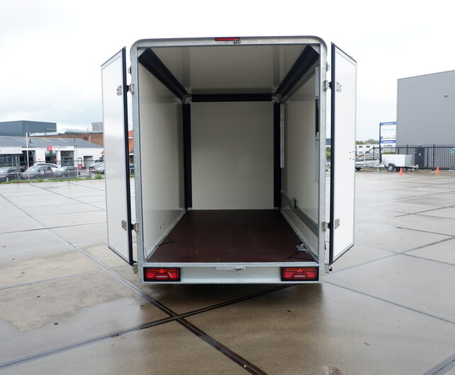 Henra gesloten aanhangwagen 2700kg 365x184x220cm Xpert met verkoopklep