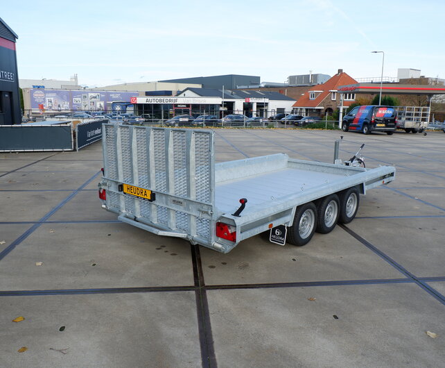 Hulco Terrax-3 3500kg 394x180cm machinetransporter met klep 100cm