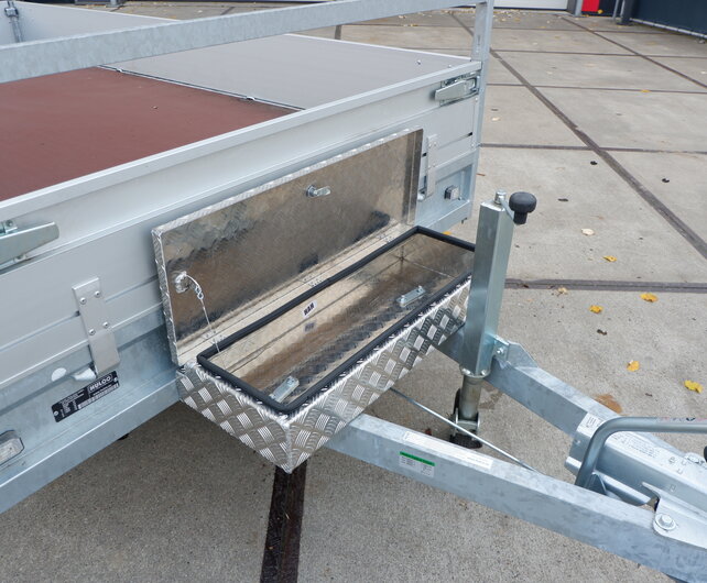 Actiemodel: Hulco Medax-2 3000kg 335x183cm plateauwagen