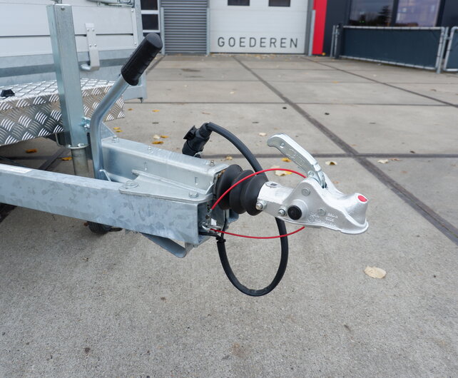 Actiemodel: Hulco Medax-2 3000kg 335x183cm plateauwagen