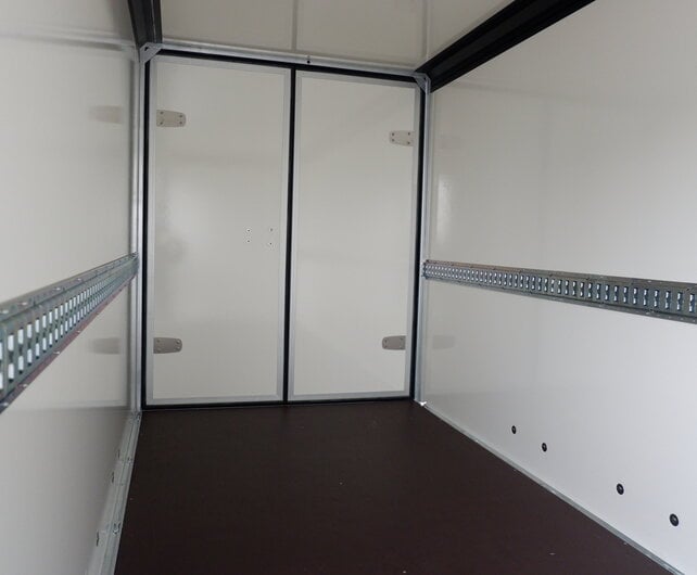 Henra gesloten aanhangwagen tridemas 3500kg 465x183x220cm Xpert met zijdeur