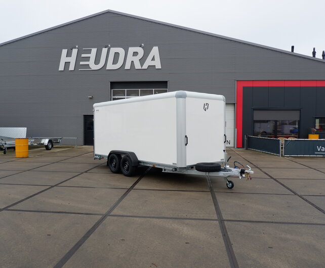 Henra gesloten aanhangwagen tandemas 3500kg 465x184x190cm met oprijklep