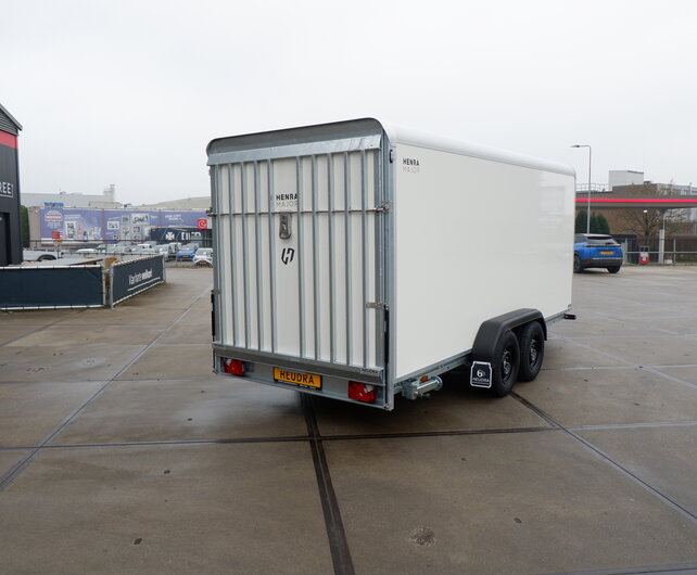 Henra gesloten aanhangwagen tandemas 3500kg 465x184x190cm met oprijklep