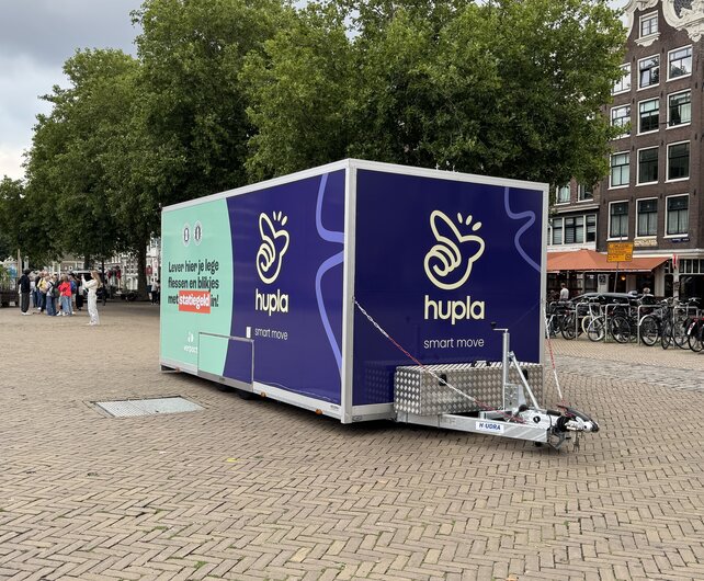 Maatwerk gesloten aanhangwagen voor het inleveren van statiegeld