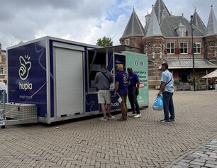 Maatwerk gesloten aanhangwagen voor het inleveren van statiegeld