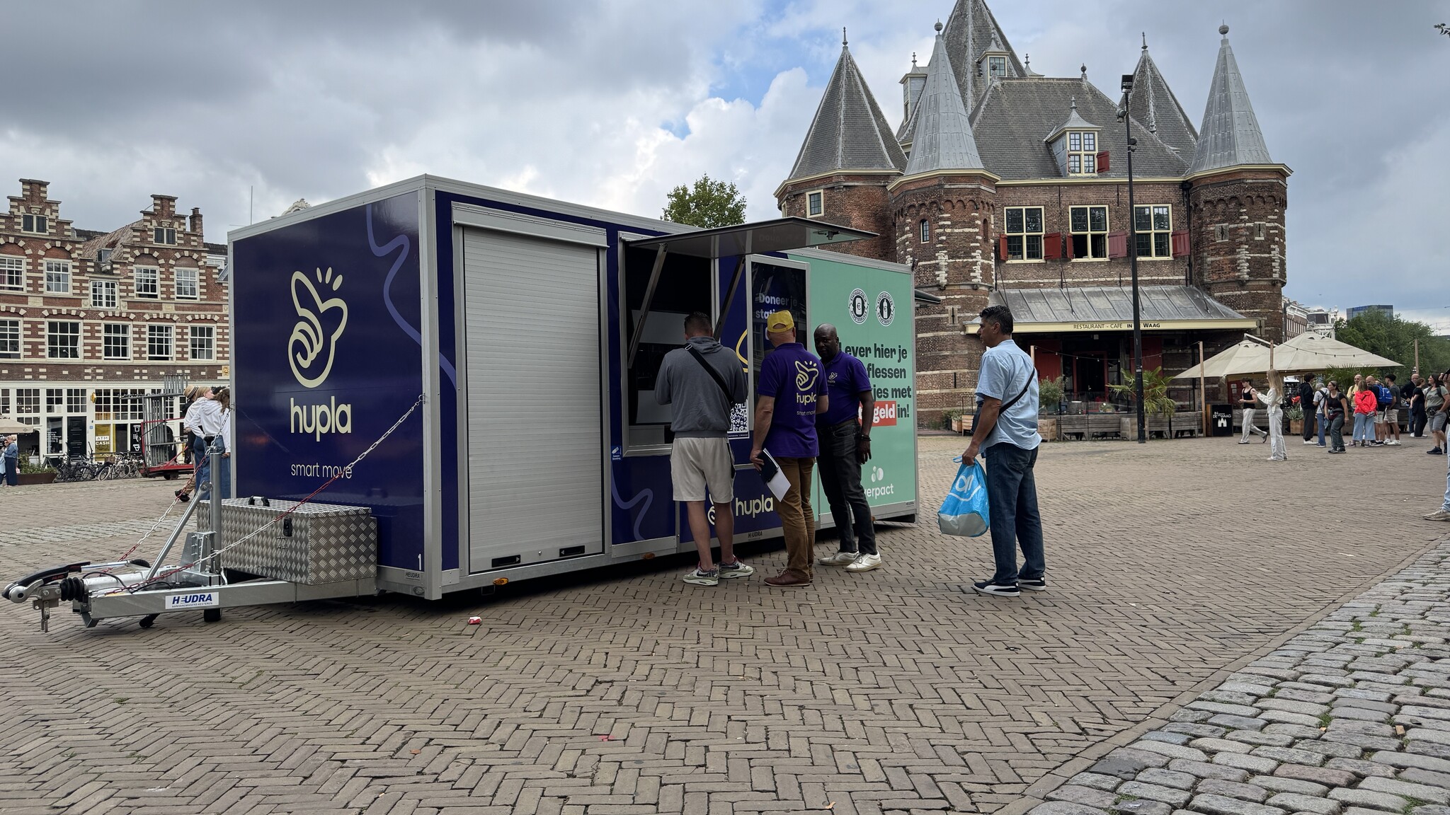 Maatwerk gesloten aanhangwagen voor het inleveren van statiegeld