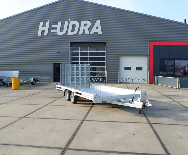 Hulco Terrax-2 3500kg 469x195cm machinetransporter met klep 150cm