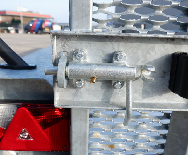 Hulco Terrax-2 3500kg 469x195cm machinetransporter met klep 150cm