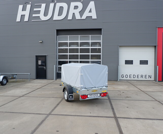 Gebruikte Humbaur Steely bakwagen 750kg 205x109x100cm met huif