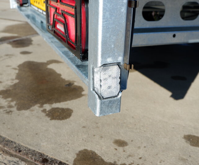 Henra plateauwagen 2700kg 351x185cm Xpert Black Label