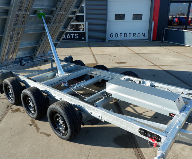 Henra driezijdige kipper 3500kg 401x202cm Xpert tridemas