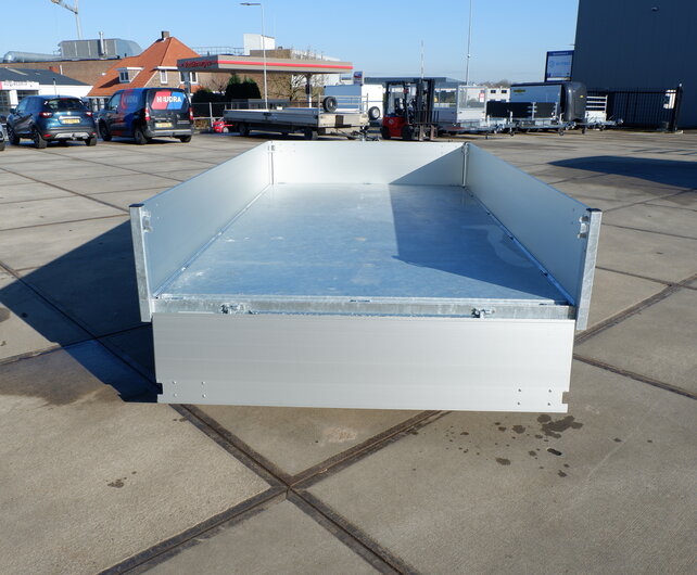 Henra driezijdige kipper 2700kg 331x185cm Xpert met 40cm borden