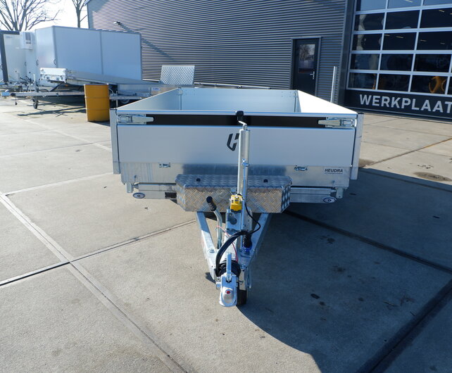 Henra driezijdige kipper 2700kg 331x185cm Xpert met 40cm borden