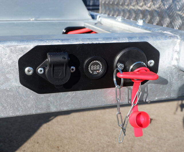 Henra driezijdige kipper 2700kg 331x185cm Xpert met 40cm borden