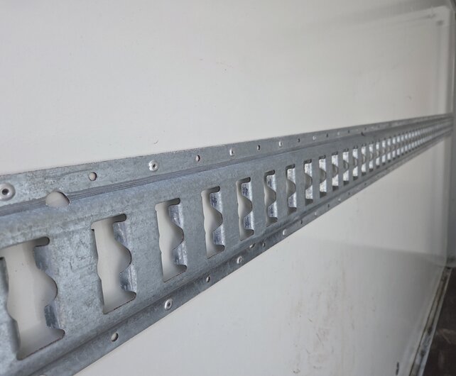 Verhuurmodel gesloten bakwagen 265x138x160cm