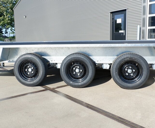 Henra machinetransporter 3500kg 400x170cm Xpert met Aluminium klikvloer