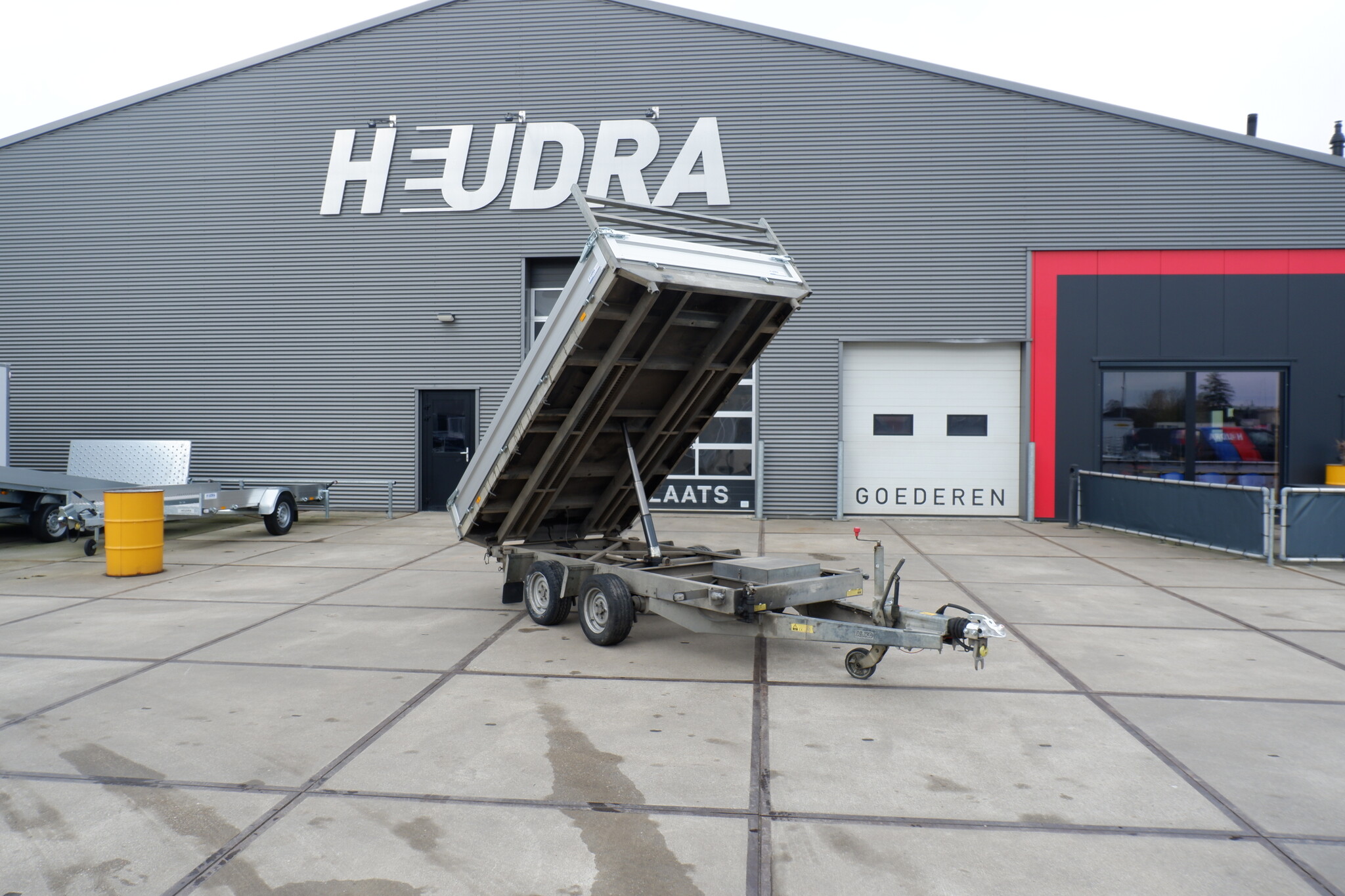 Gebruikte Saris kipper 3500kg 330x185cm elektrisch bediend